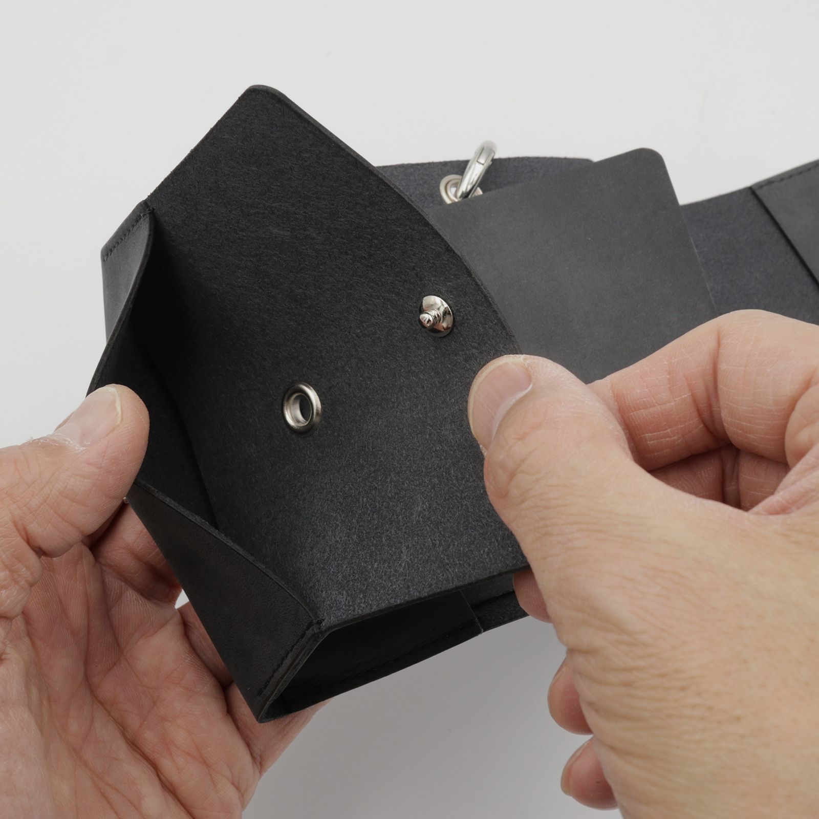 「単純化」三つ折り財布 銀スリ