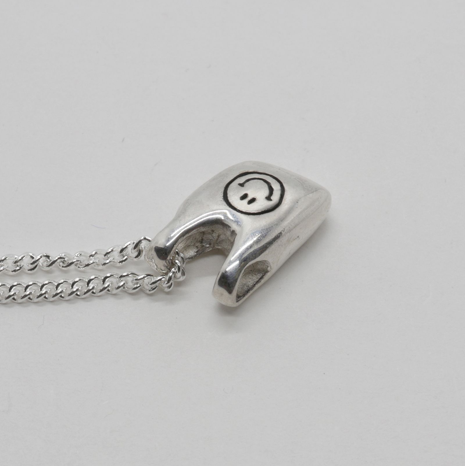 「Bag for Life Necklace」ネックレス