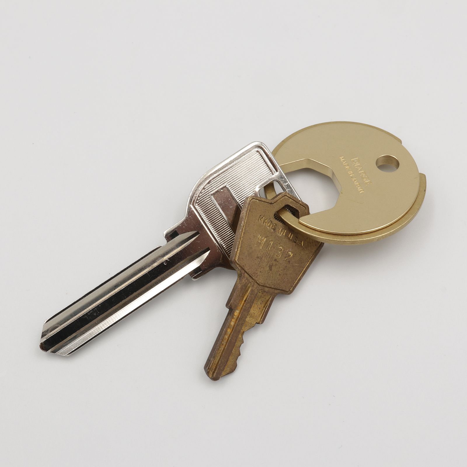 「BRASS CIRCLE KEYRING」キーリング ブラック