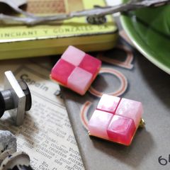 「2トーンゼリーキューブ」イヤリング フランス
