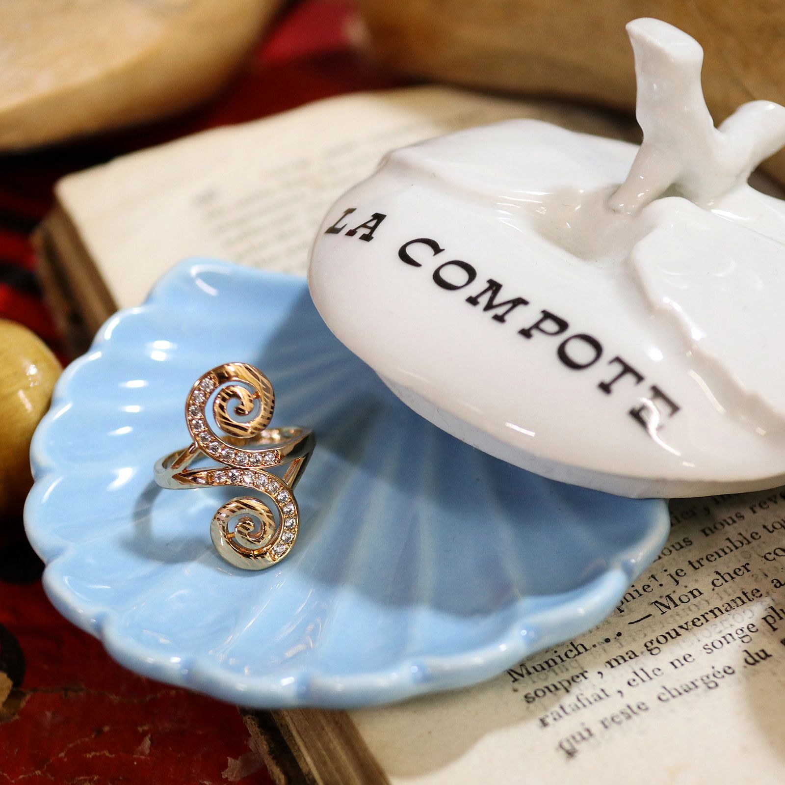 「ツインスパイラル」デッドストックリング イギリス