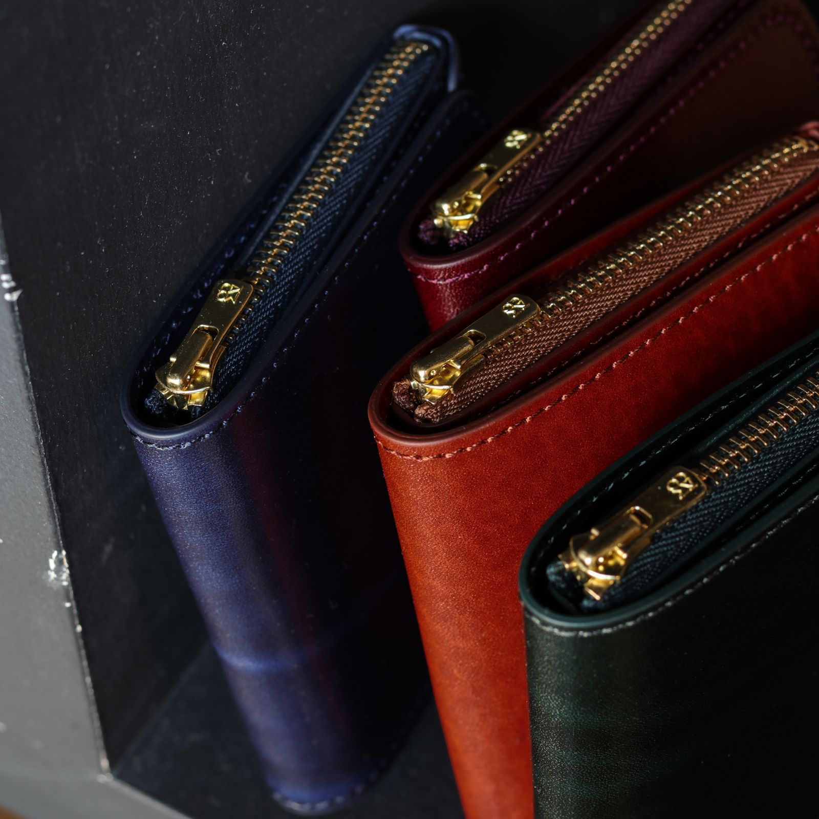 「小さく薄い財布SAKU ver.3 Plus Rugato ルガト」ライトブラウン