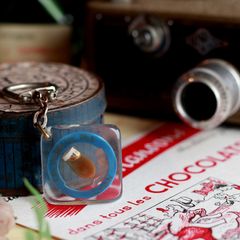 Dubreuil Fils ワイン ブルボンキーホルダー