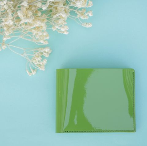 「収める納まる」二つ折り財布 アップルグリーン【corne別注】