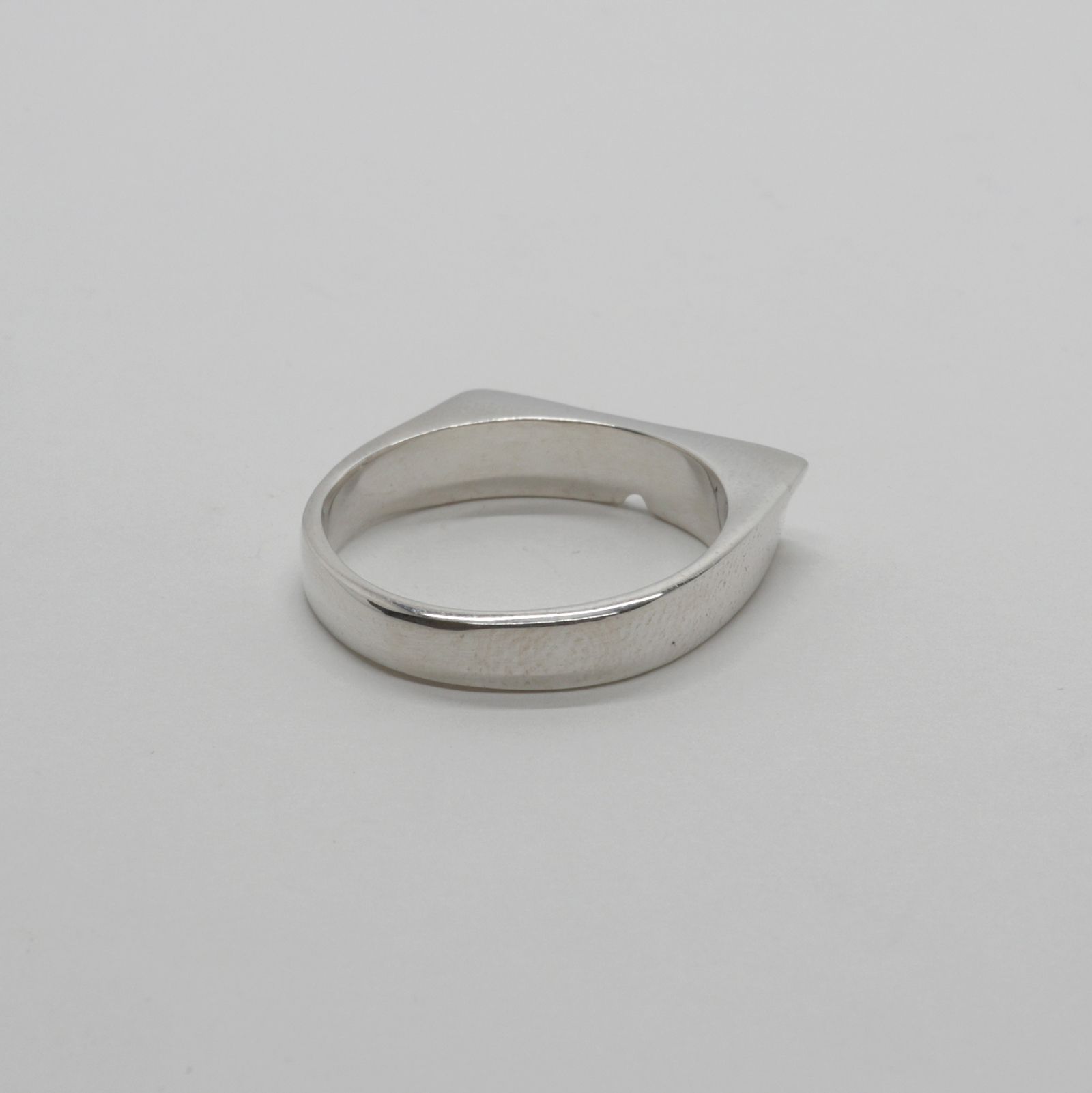 「Shades Ring」リング