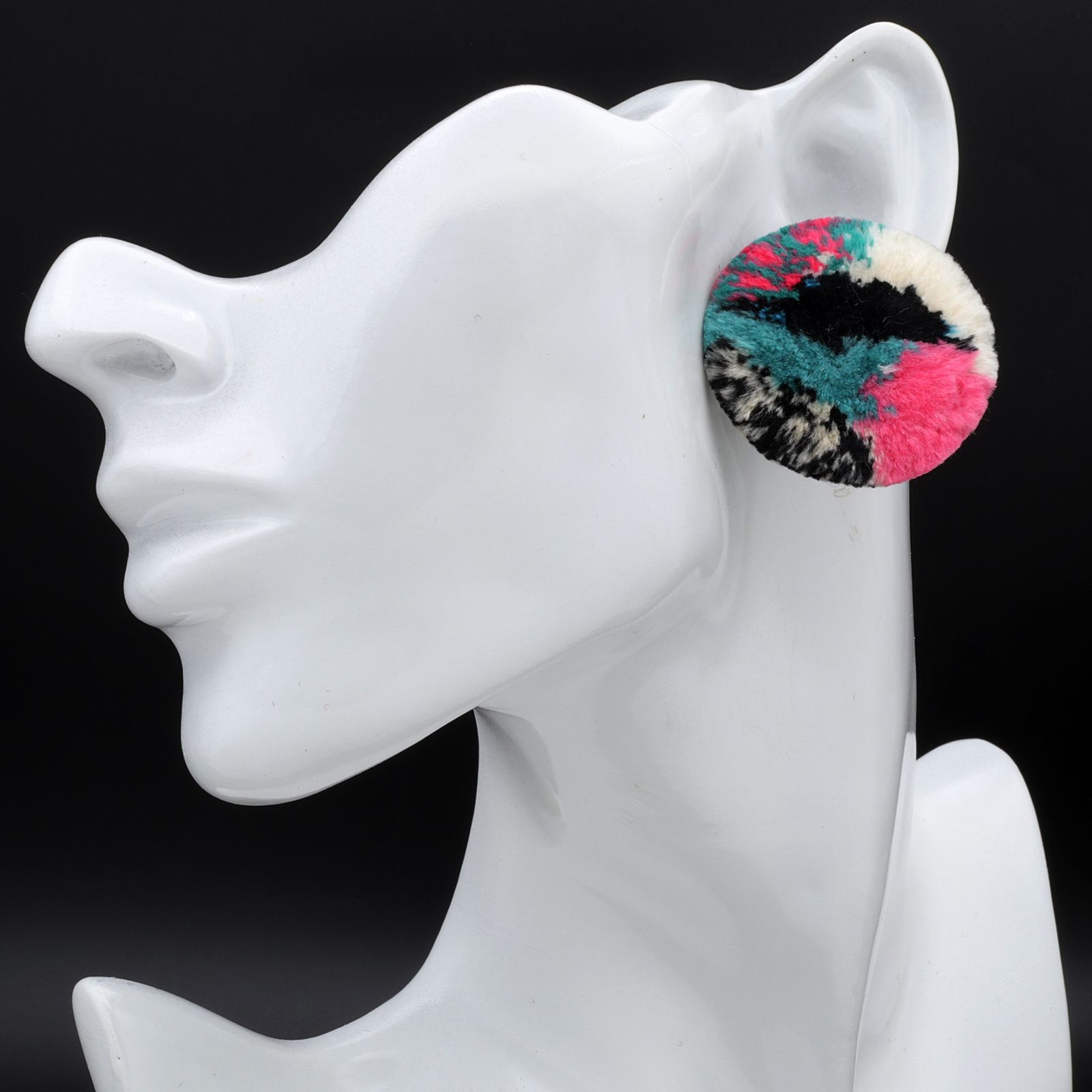 「TRIBO」ピアス