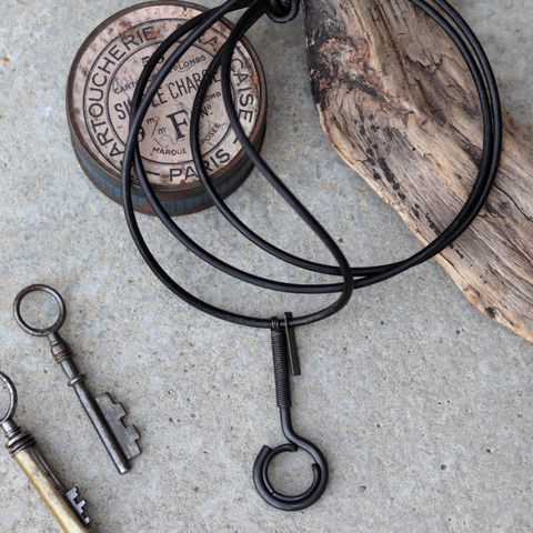 「HEATON NECK HOLDER」ネックホルダー キーリング ブラック