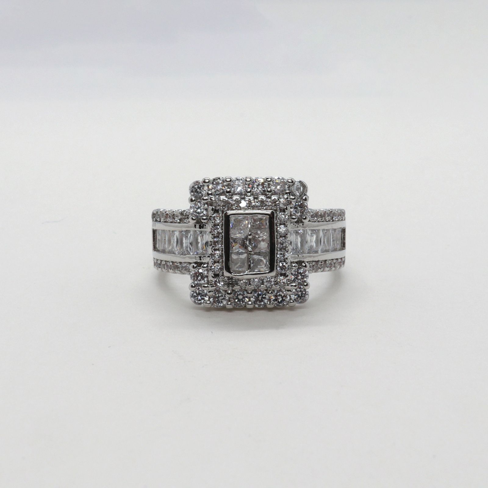 「スクエアゴージャス」デッドストックリング イギリス