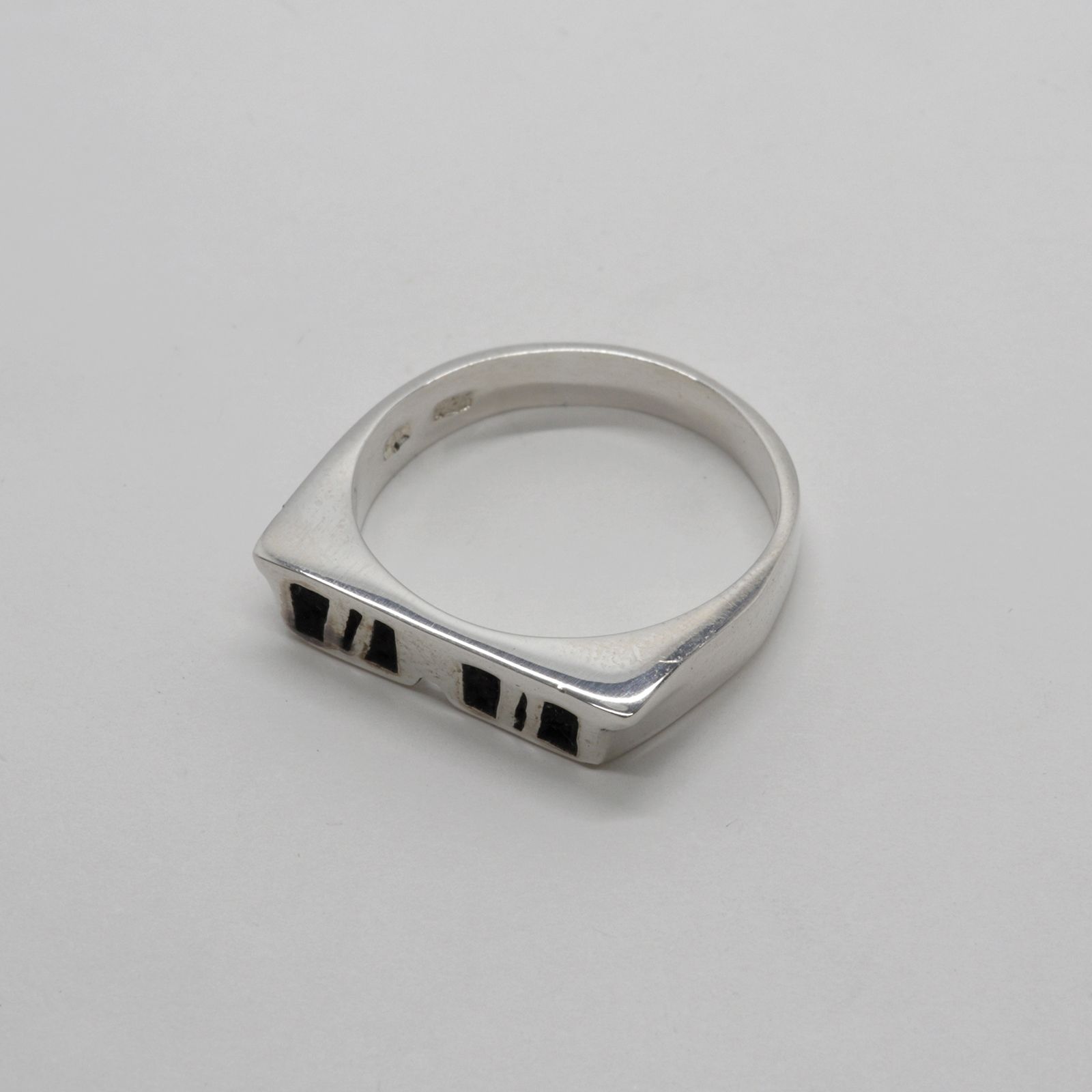 「Shades Ring」リング