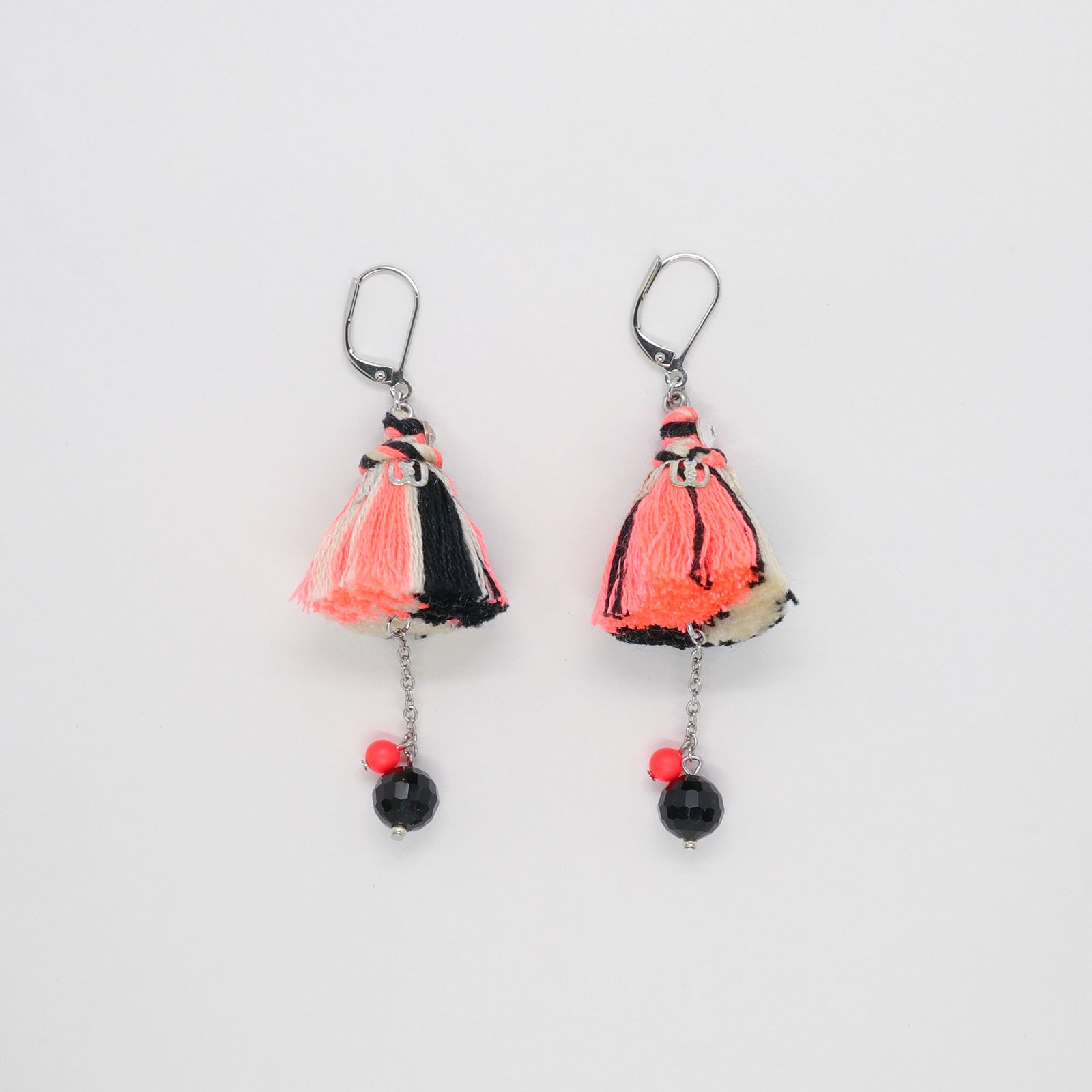 「Le conte de Pamellah シンメトリー」ピアス