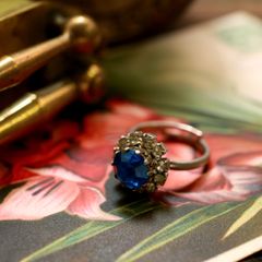 「80s ブルーラインストーンカクテル」リング ヨーロッパ