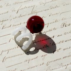 「New Spiral Glass」ピアス(片耳) レッド×ホワイト