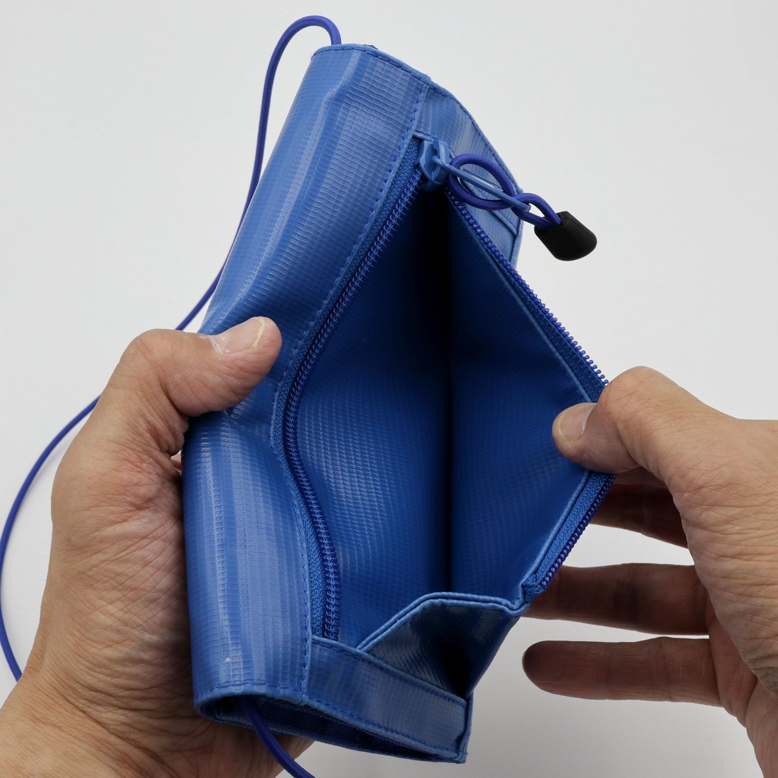 「FLY Long Wallet」ショルダーウォレットXL ブルー