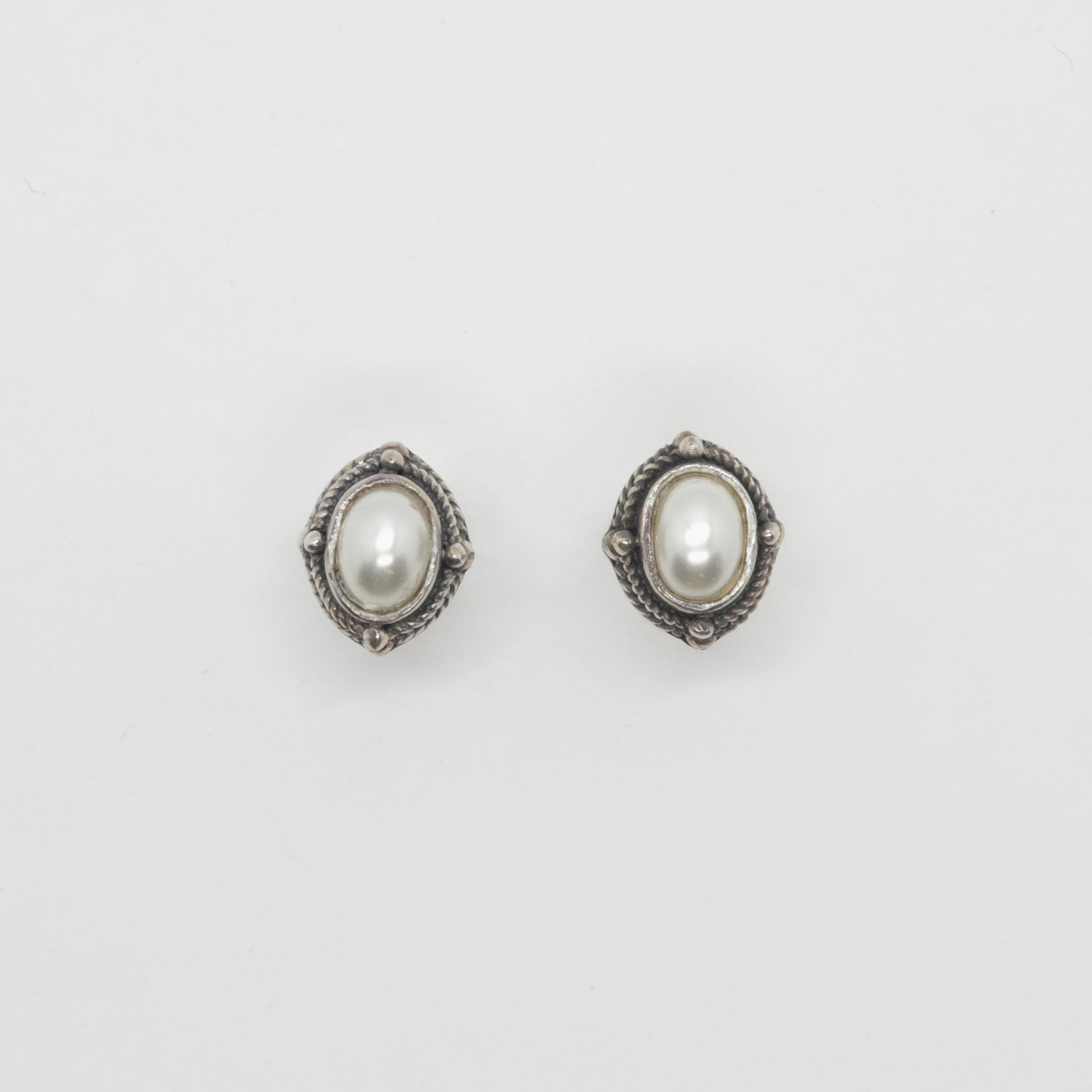 「パールオンオーバル」ピアス ヨーロッパ silver925