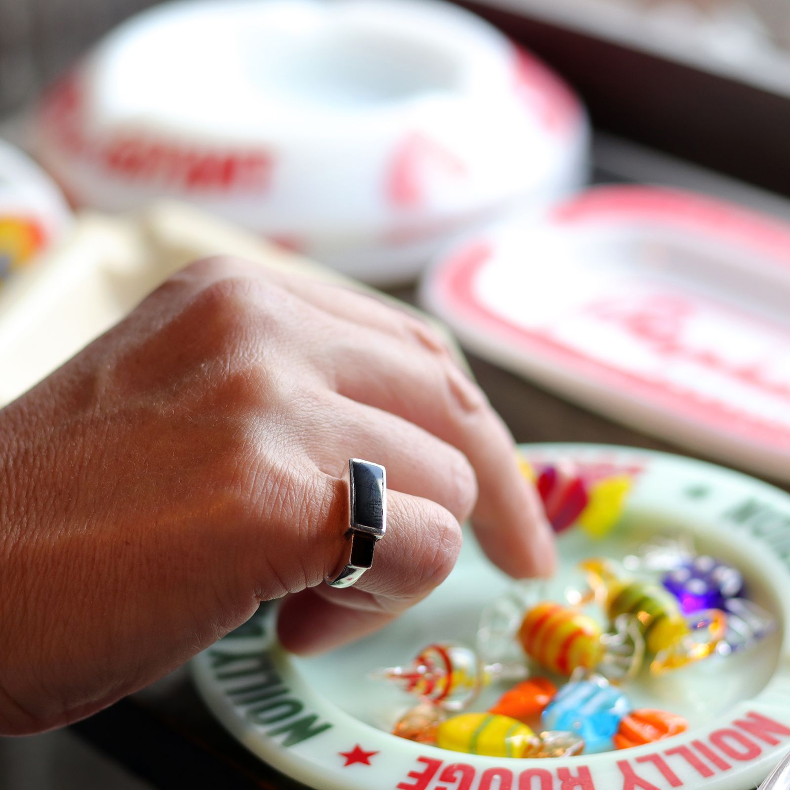 「スクエアオニキスブリッジ」リング ヨーロッパ silver925