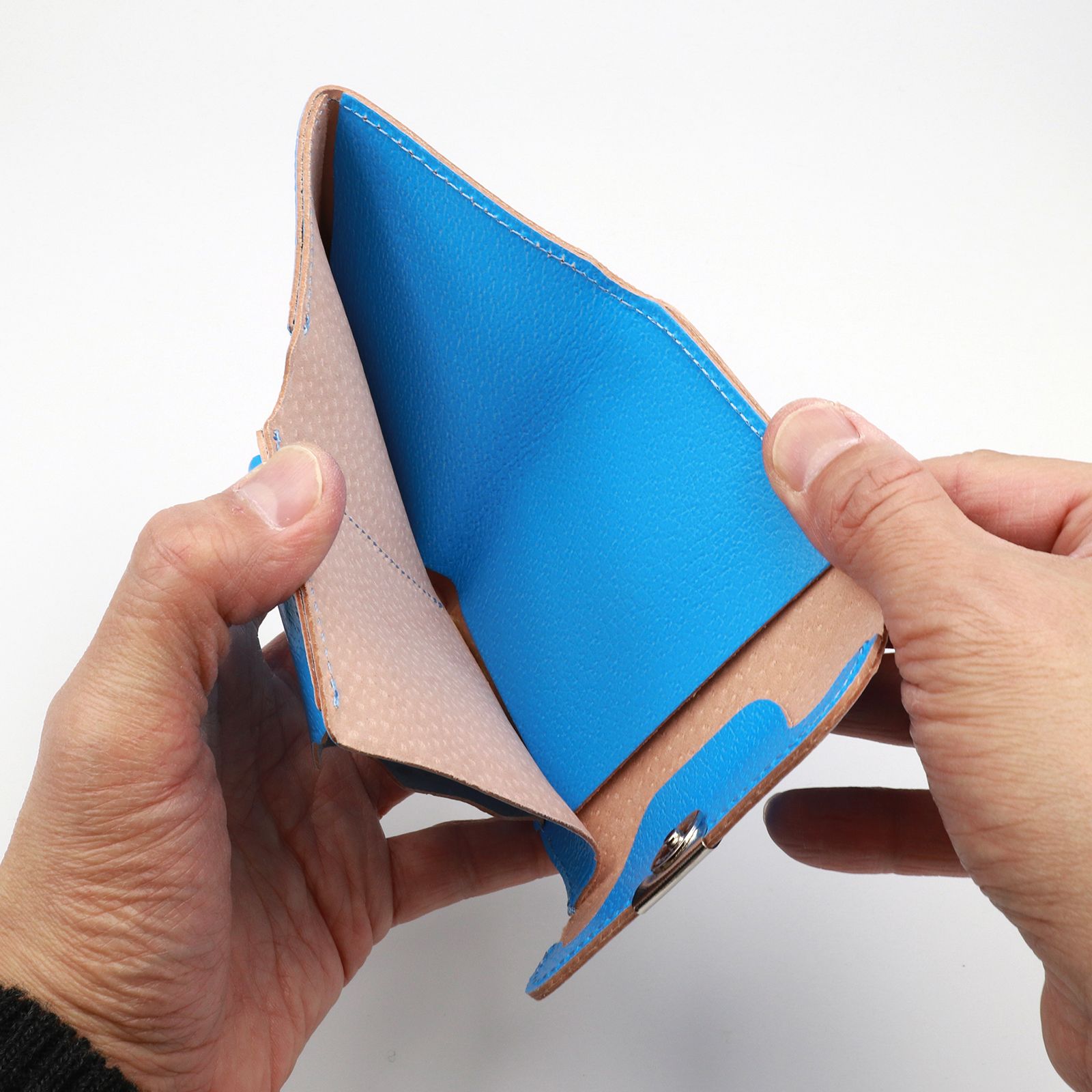 「Neon Compact Wallet」ミニウォレット ピンク