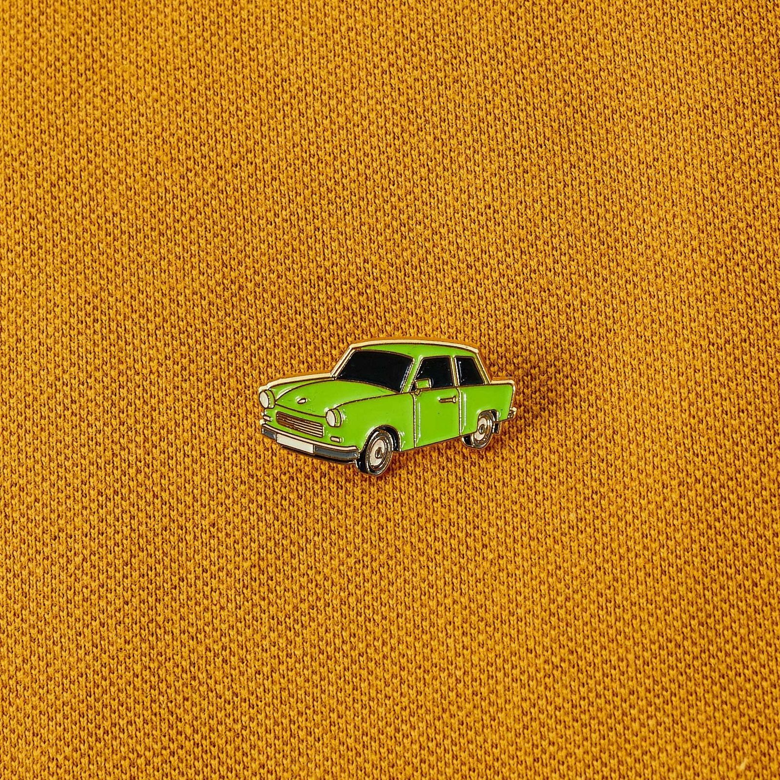 「Trabant Green」ピンズ ベルリンコレクション