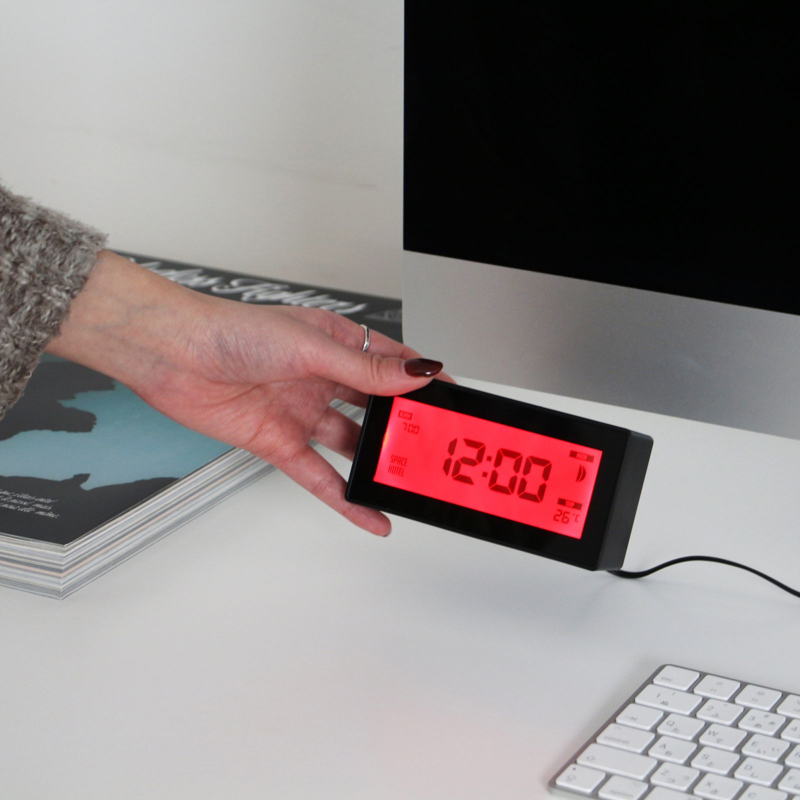 「Robot Alarm Clock "Black/Red" SPACE HOTEL」多機能クロック イギリス