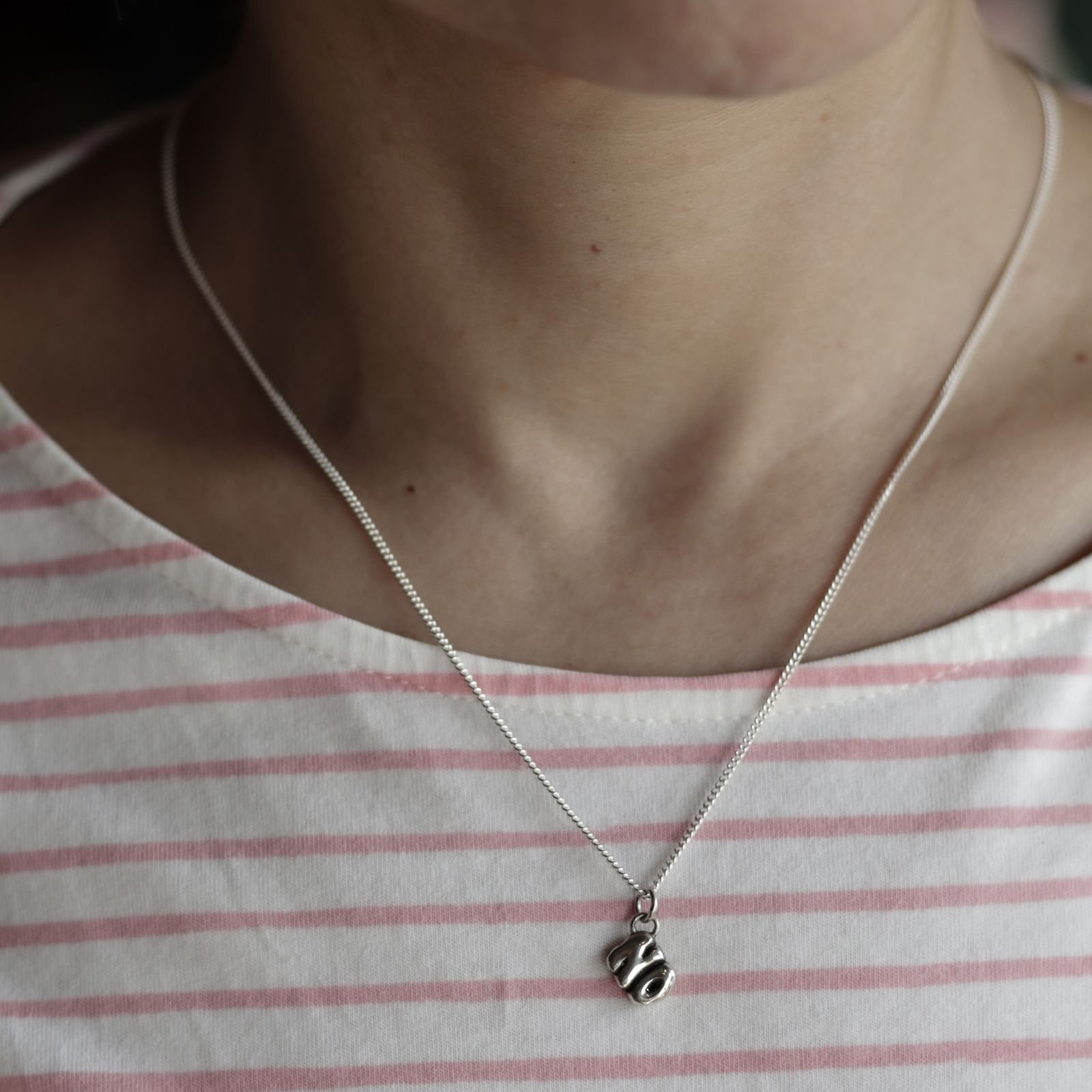 「NO Necklace」ネックレス