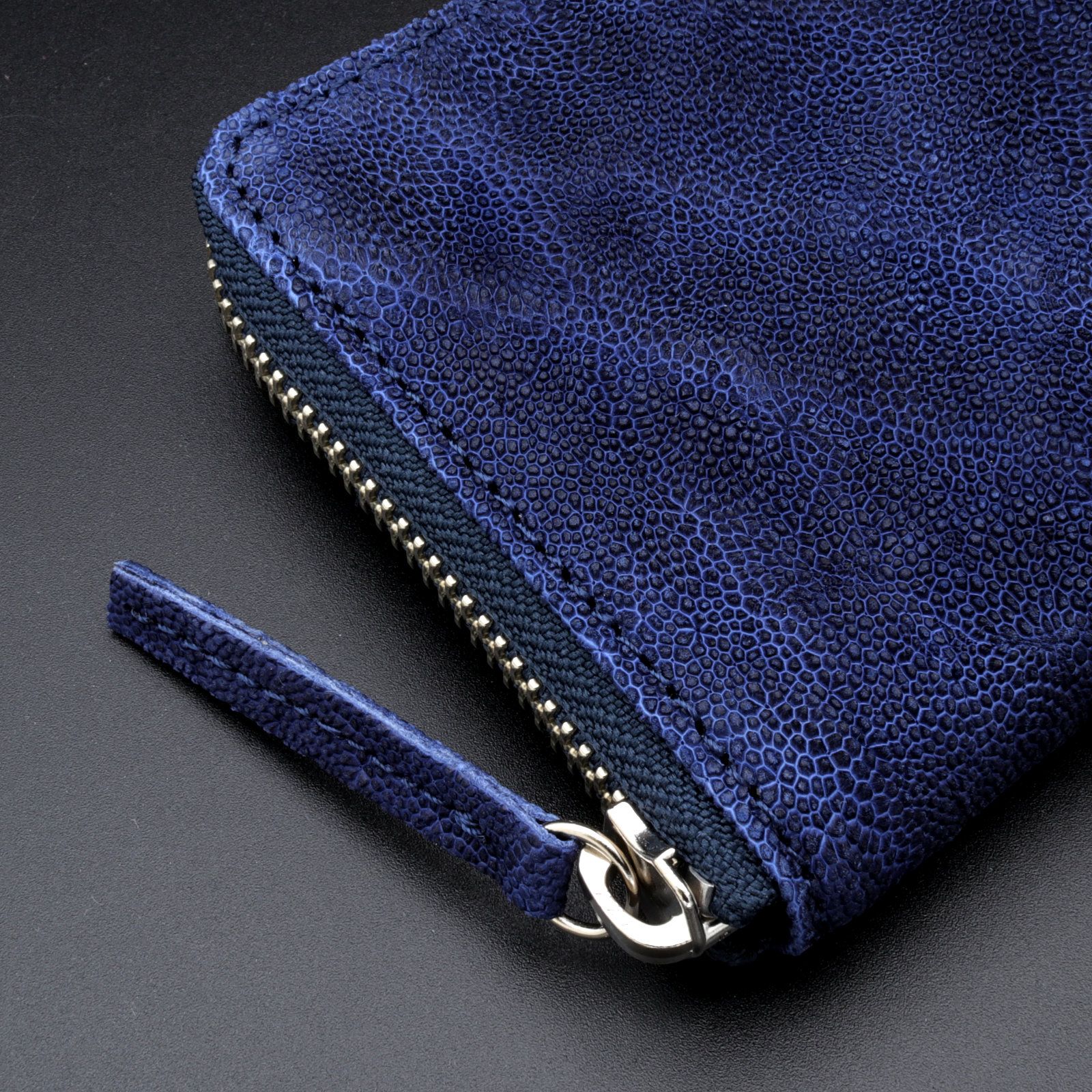「ZOU」ラウンドミドル財布/ネイビー
