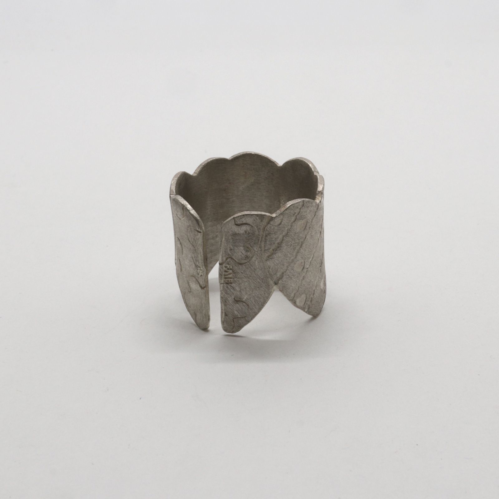 「3 Big Heart Ring」リング