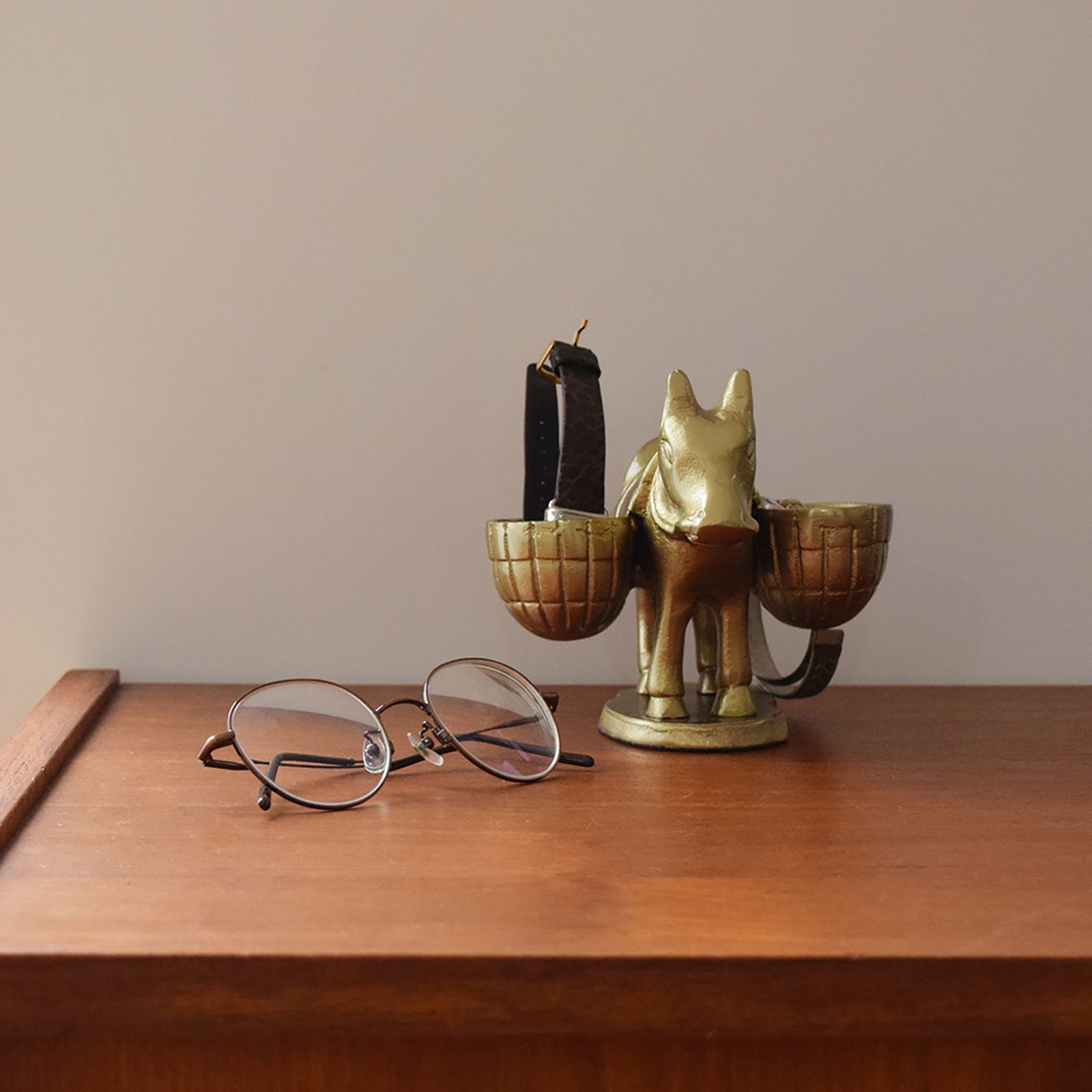 「Donkey And Basket」Gold