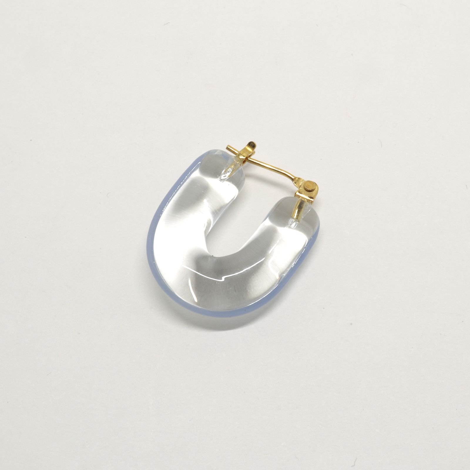 「Glass Hoop “U" LINE」ピアス（片耳） ブルー