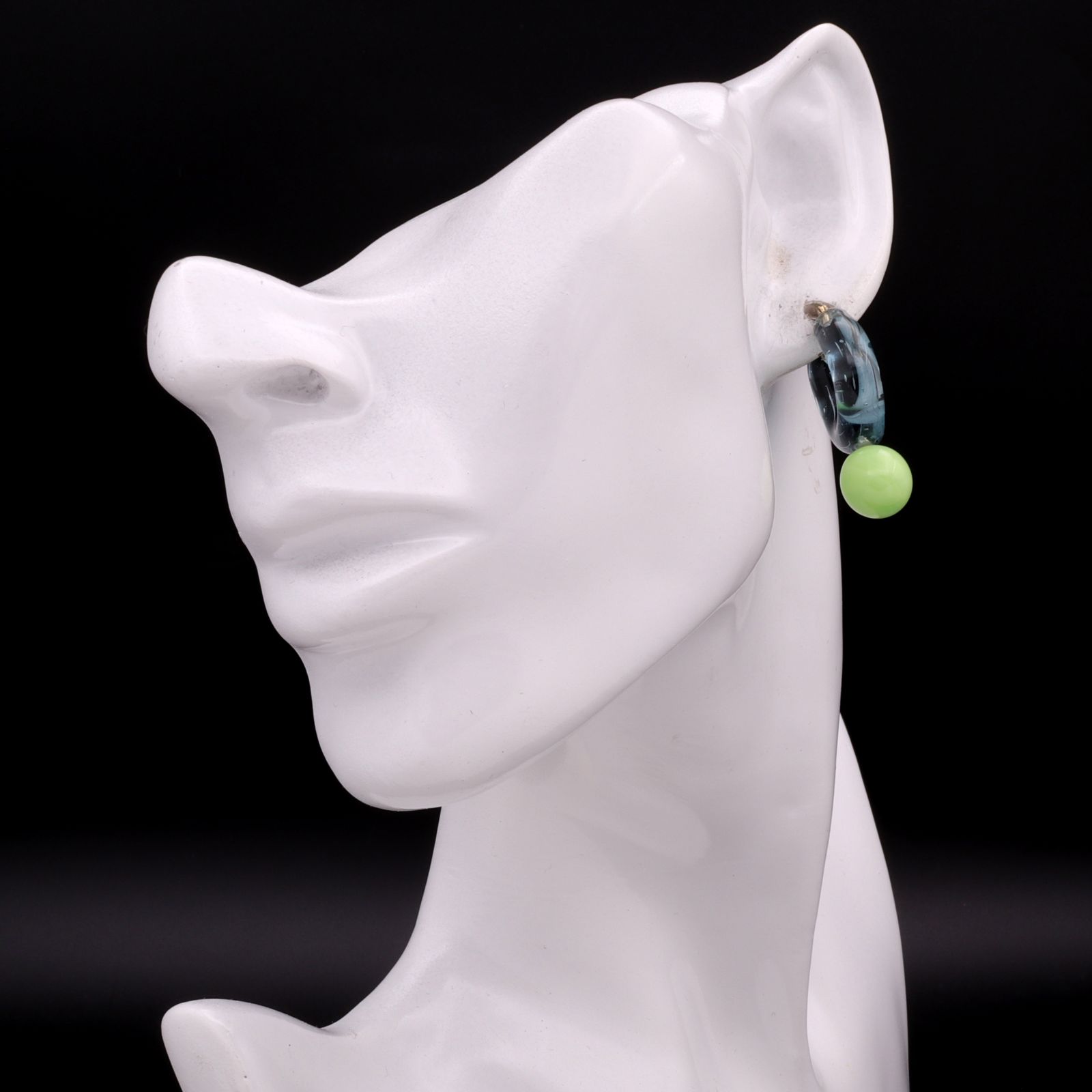 「Glass Hoop "C" Pierce MINI」ピアス(片耳) コーマ&グリーン