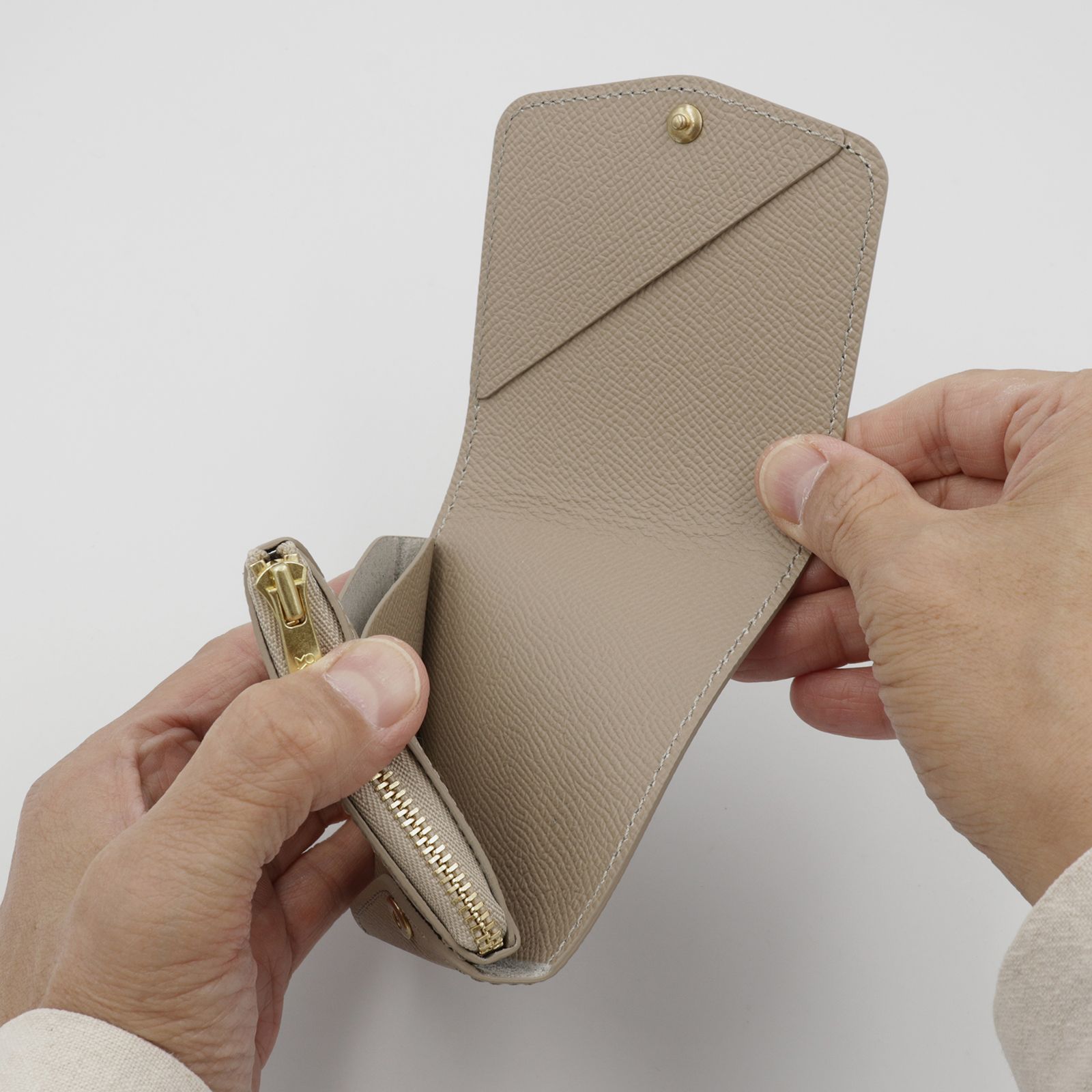 「小さく薄い財布SAKU ver.3 Plus Noblessa」lightgray