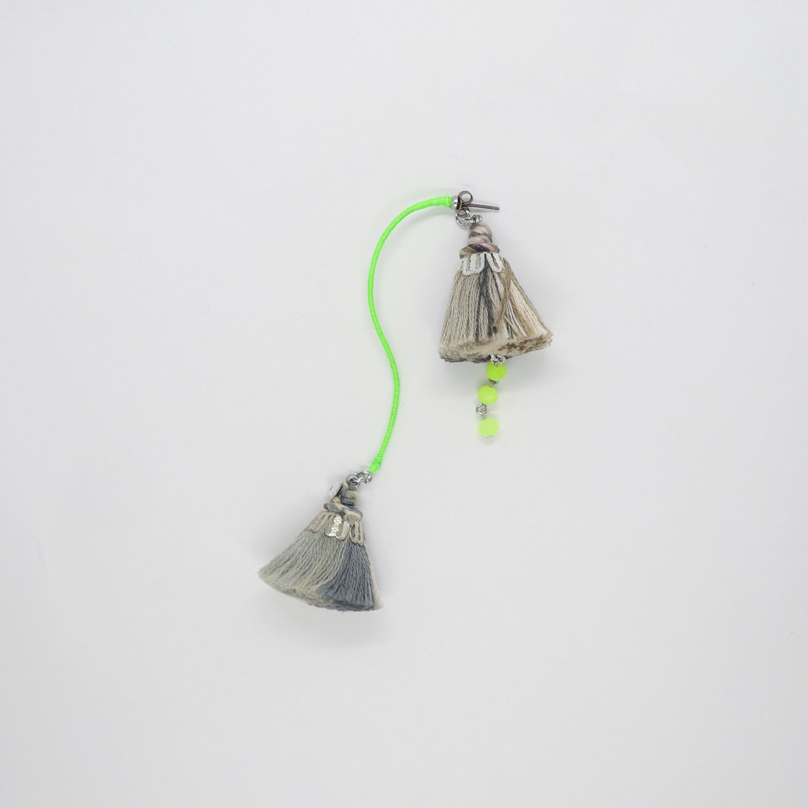 「Le conte de Pamellah つり鐘」ピアス