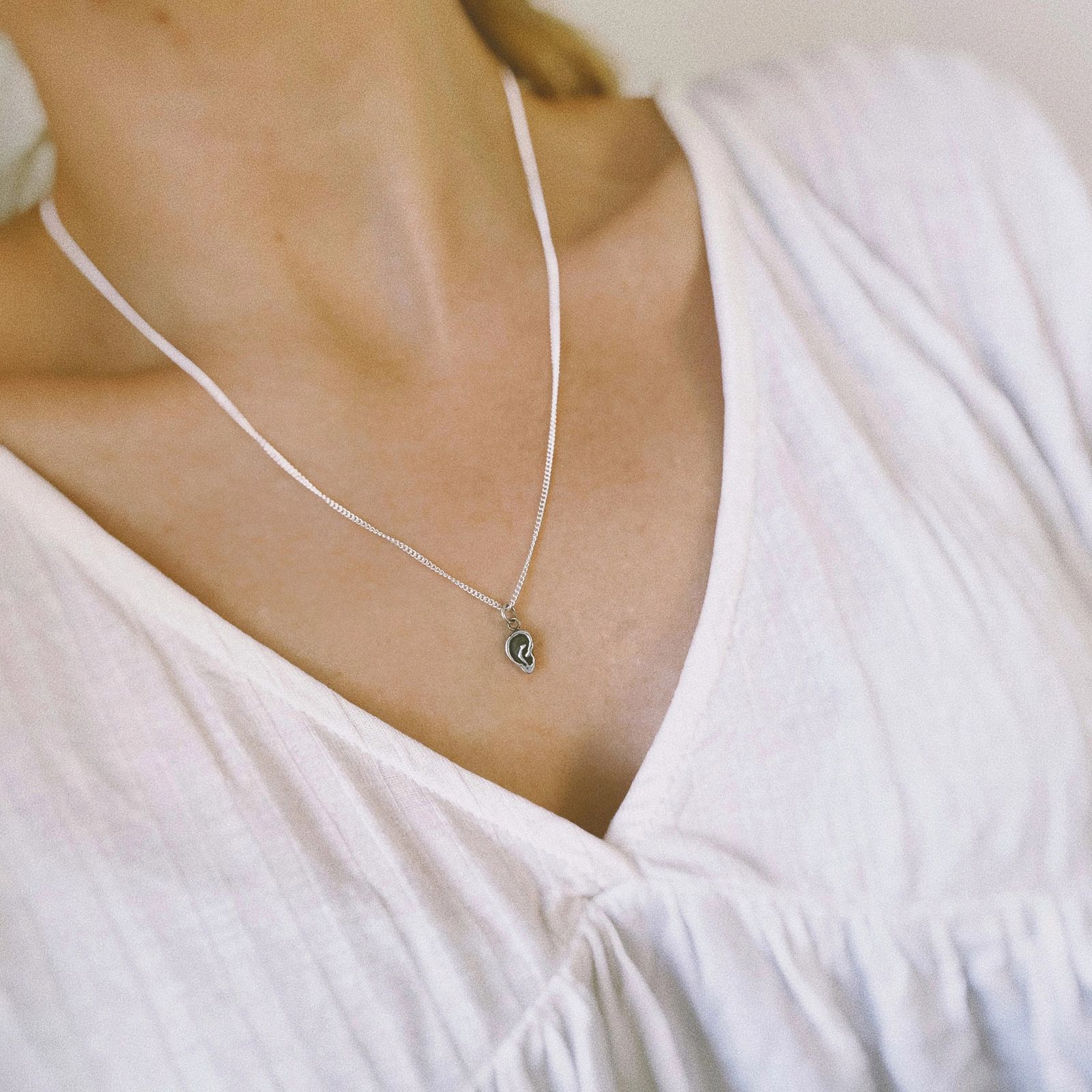 「Ear Necklace」ネックレス