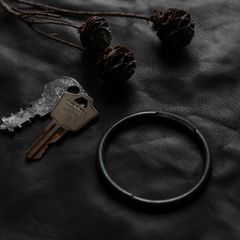「ROUND KEYRING」キーリング ブラック