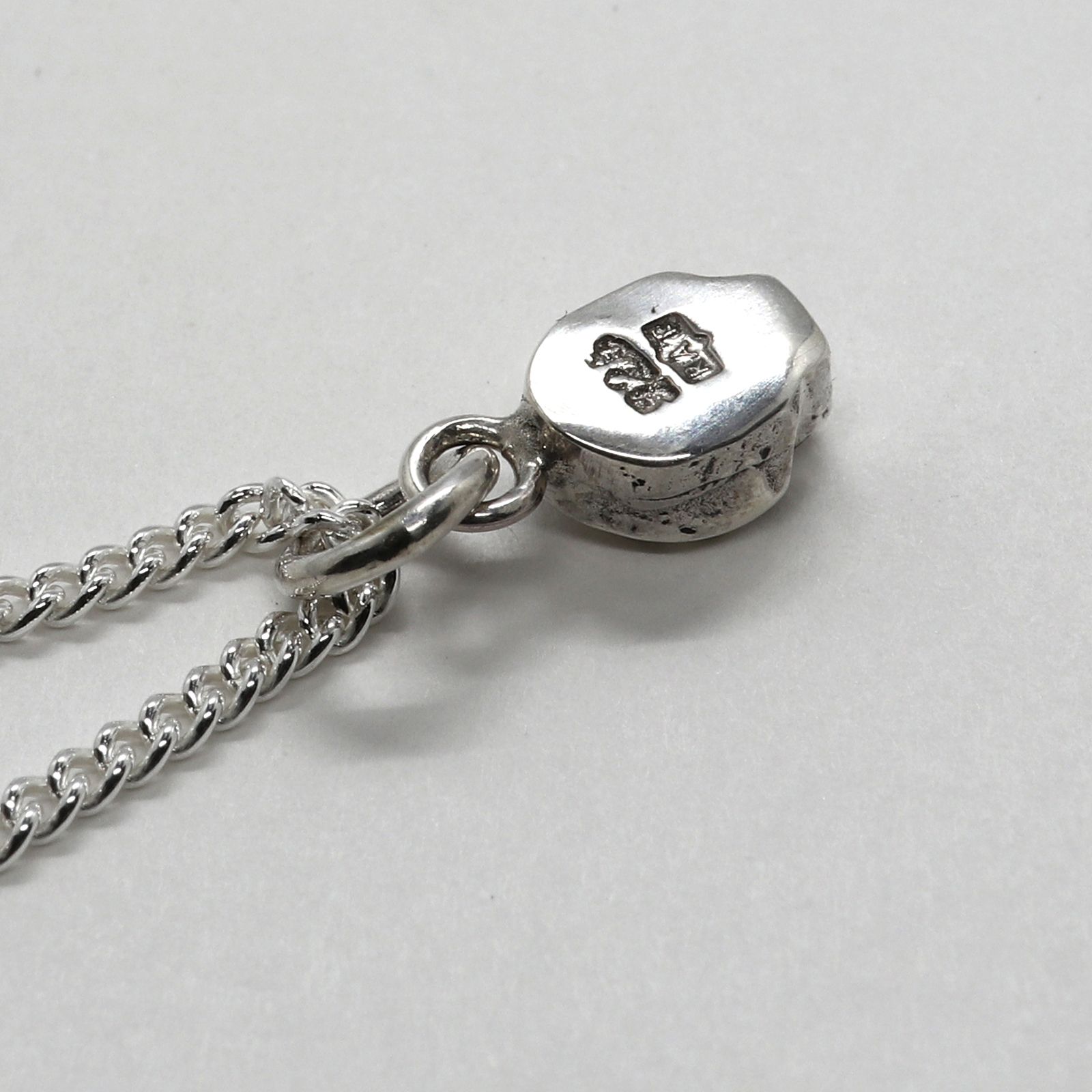 「Tiny Skull Necklace」ネックレス