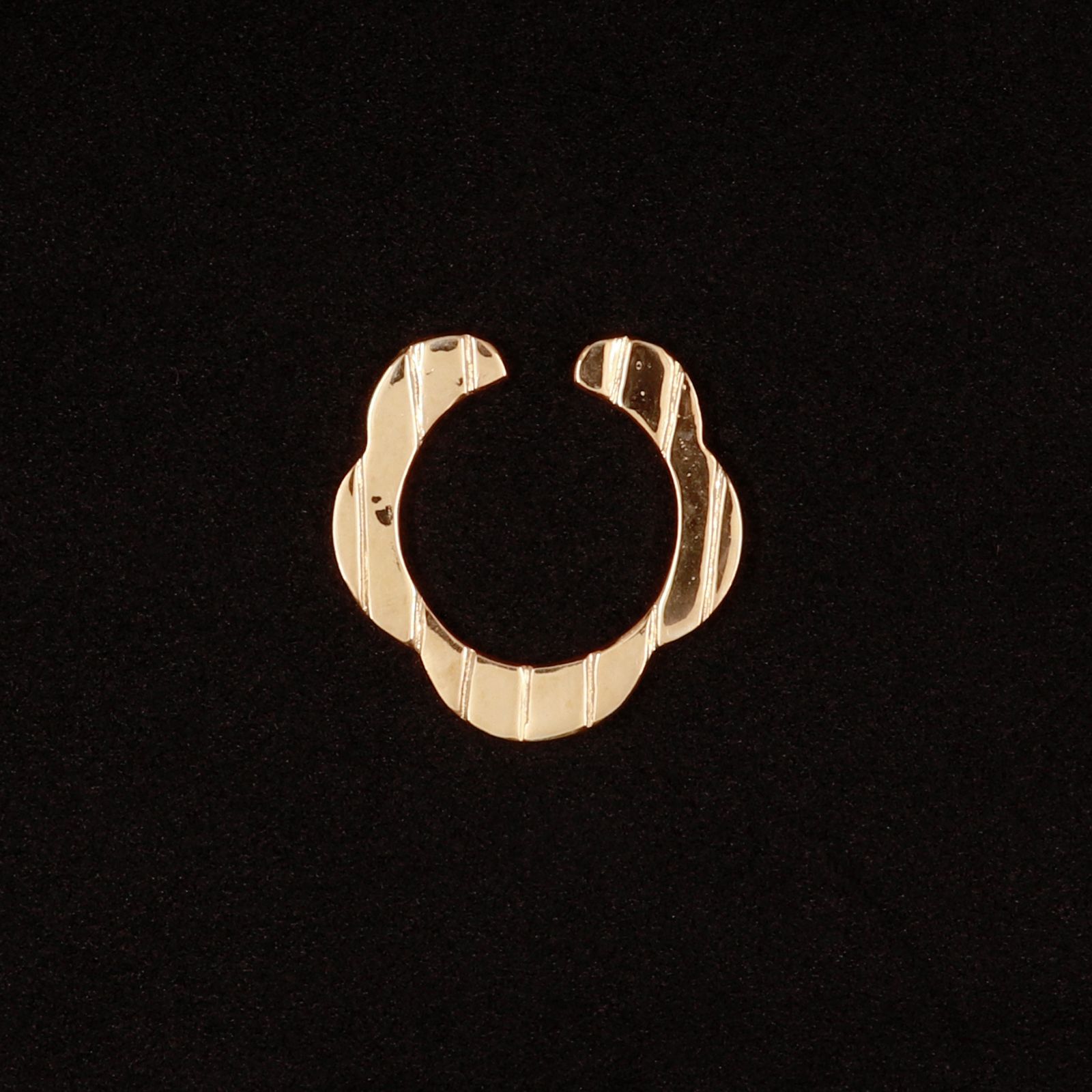 「FLOWER COMB RING&CUFF」リング/イヤーカフ ゴールド