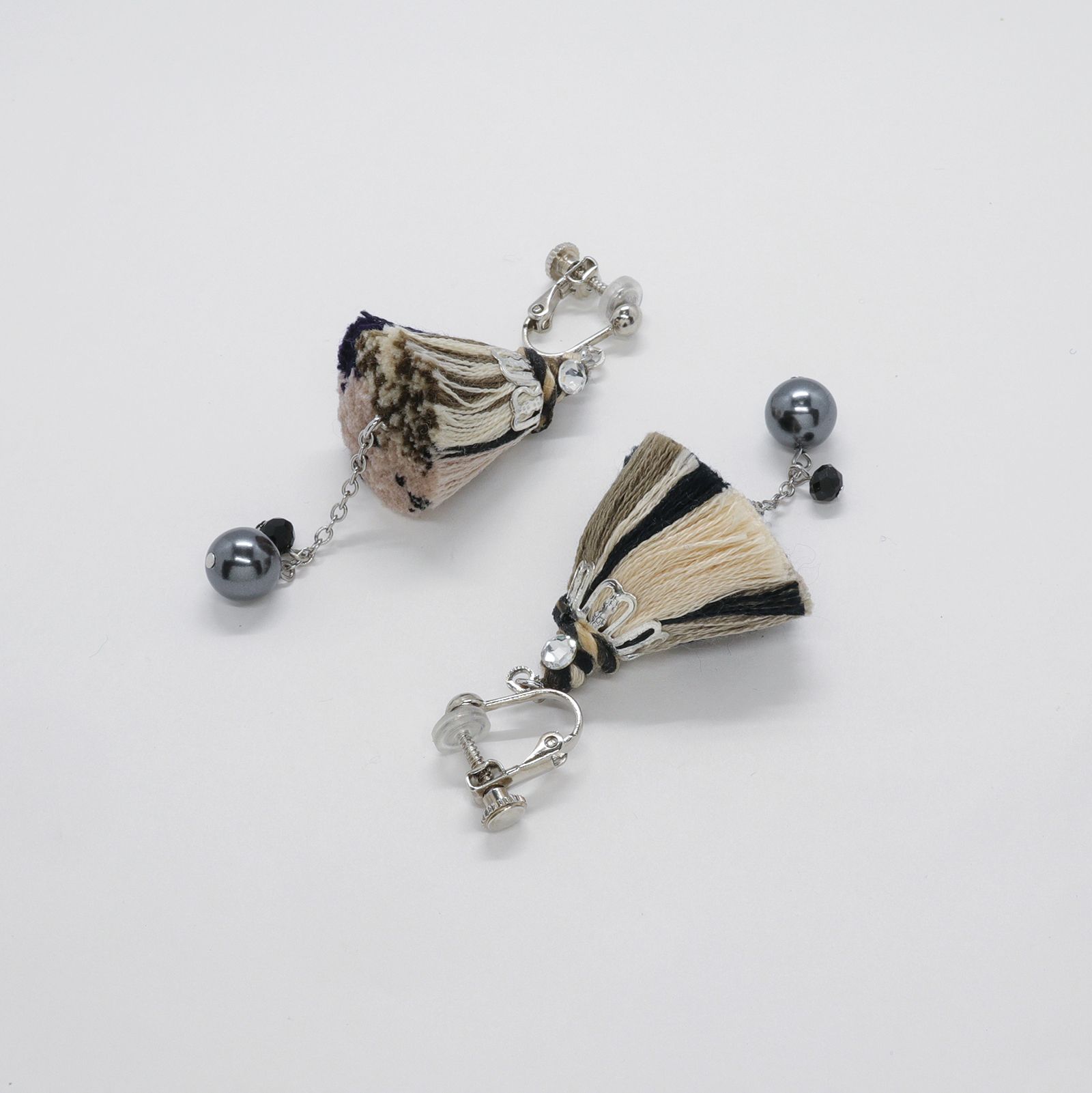 「Le conte de Pamellah シンメトリー」イヤリング