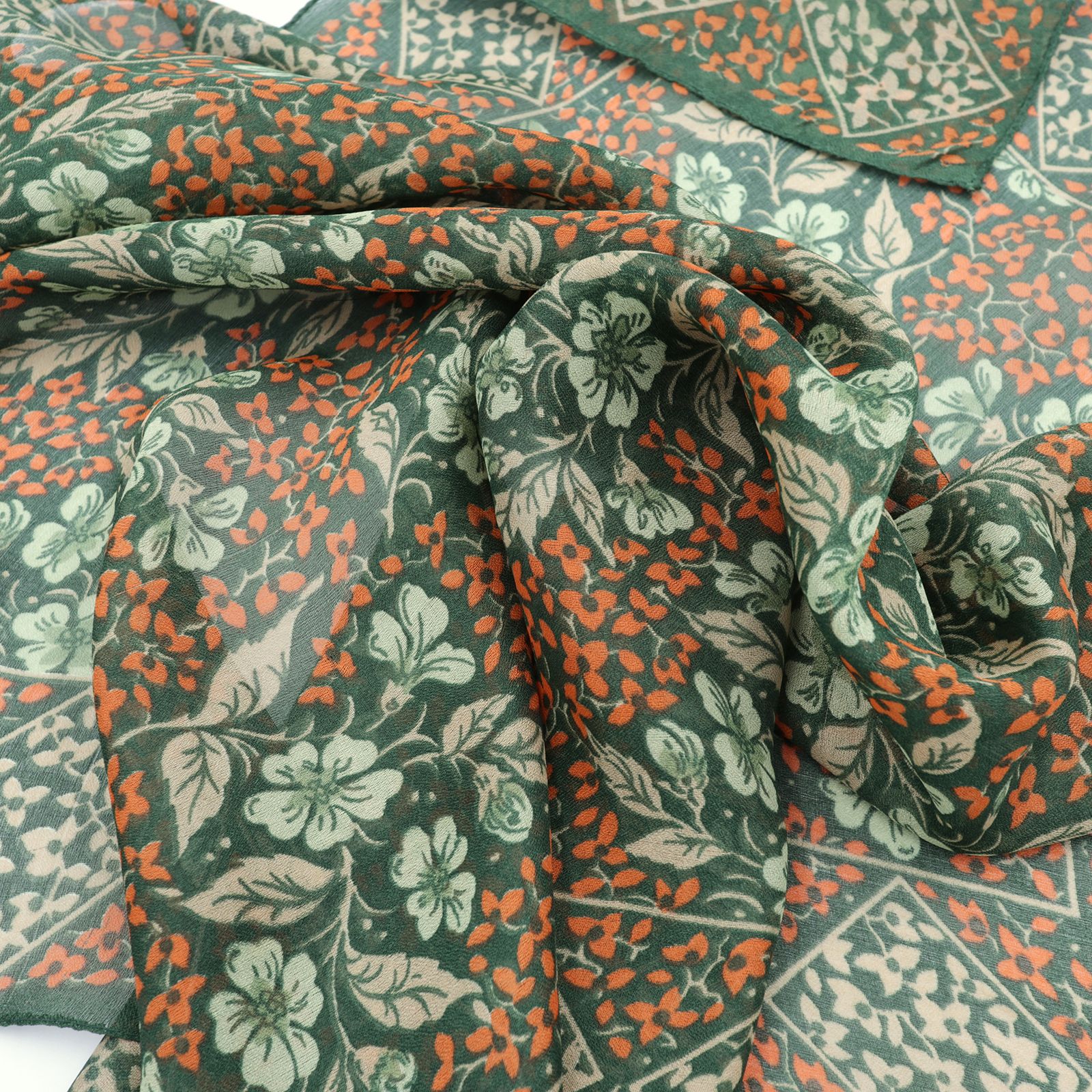 「エッチドフローラ」ヴィンテージスカーフ ヨーロッパ