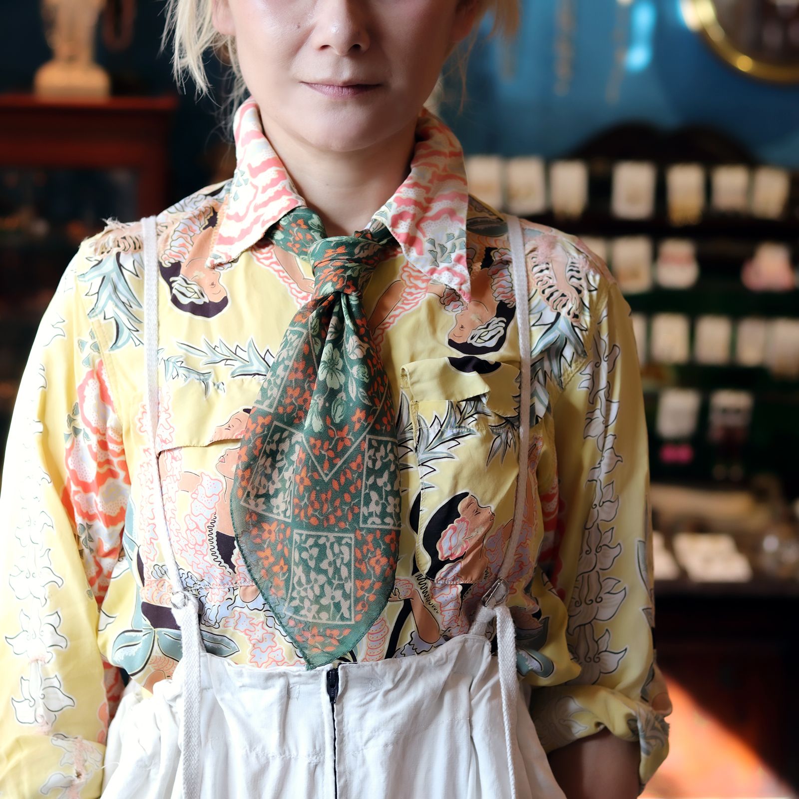 「エッチドフローラ」ヴィンテージスカーフ ヨーロッパ