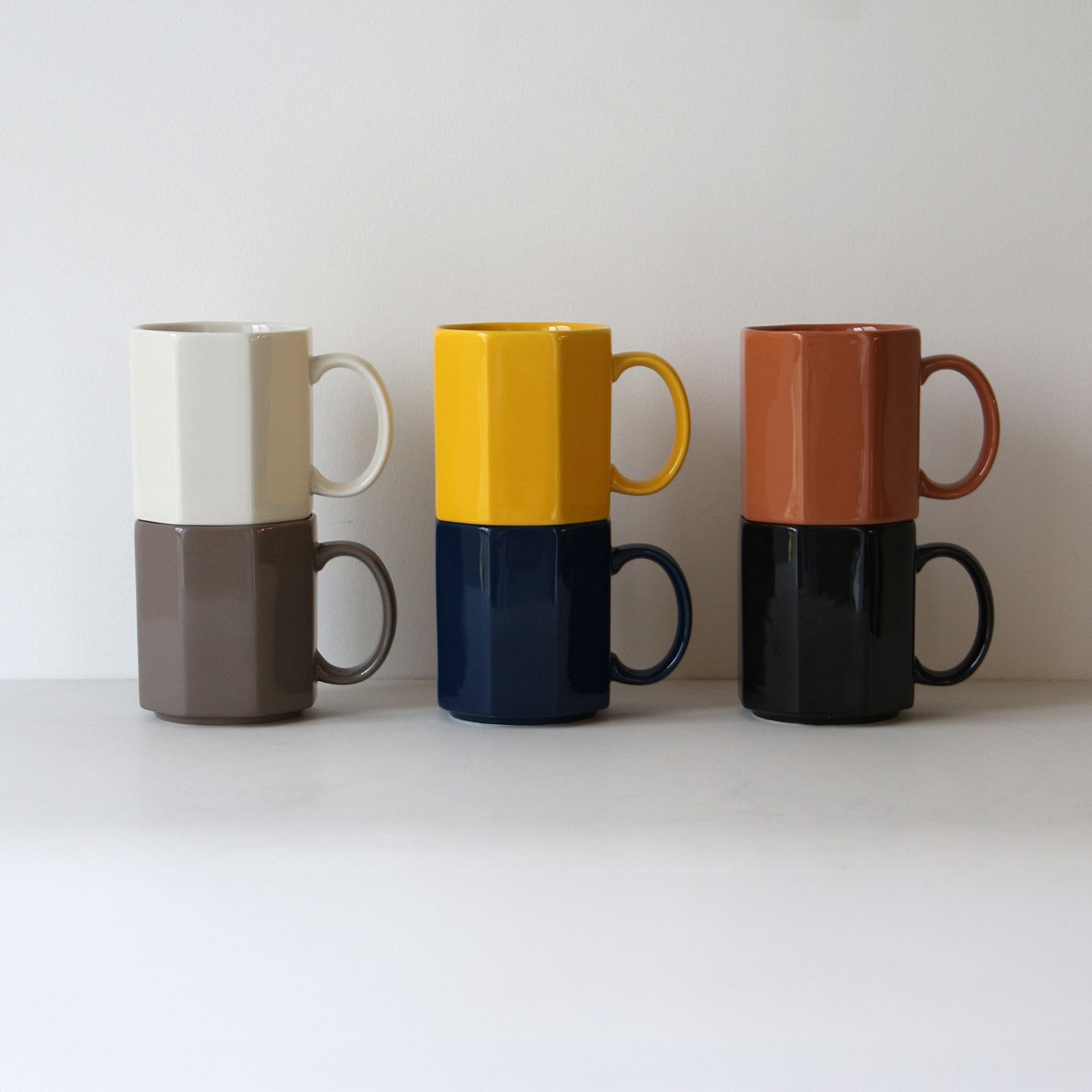 PORCELAIN MEASURING MUG "Black"