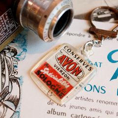 CONSERVES AVON フレンチキーホルダー
