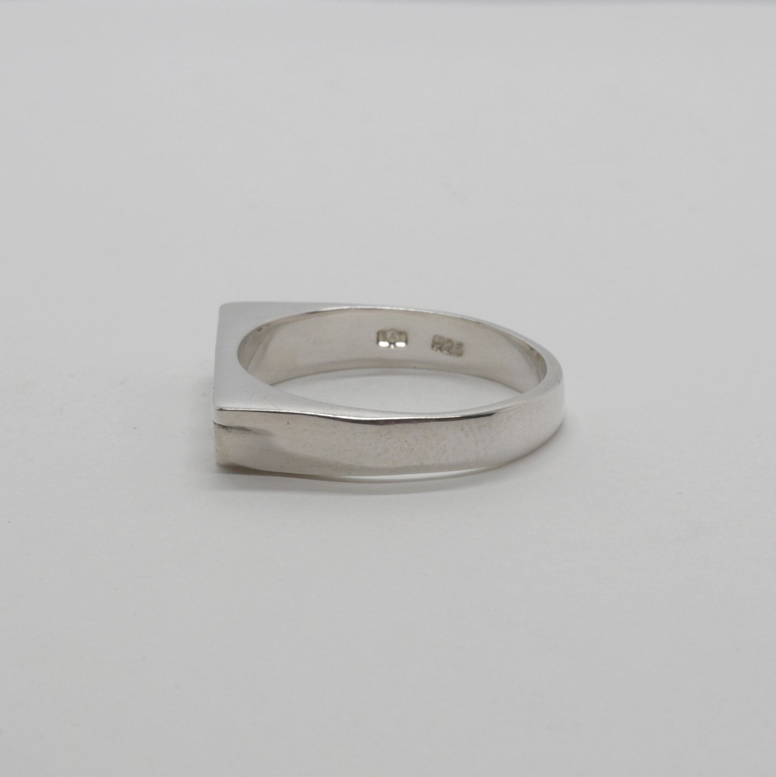 「Shades Ring」リング