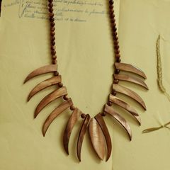 「エスニックシェルボーン」ネックレス イギリス