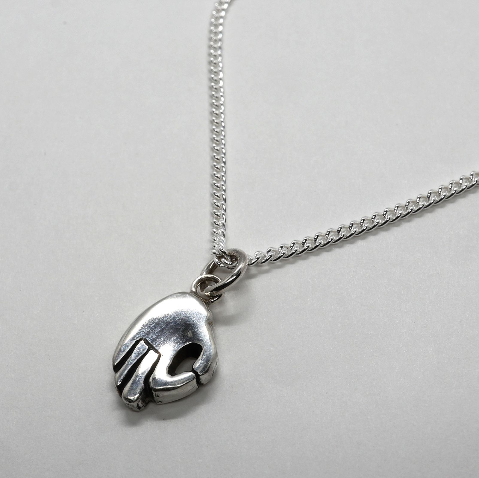 「Okay Necklace」ネックレス