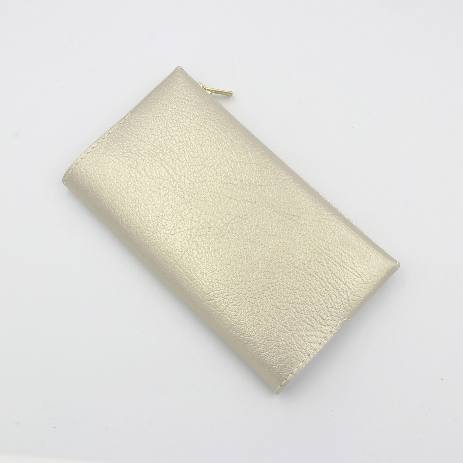 「小さく薄い長財布UNO ver.2 Plus Metallic Shrink」champagne gold