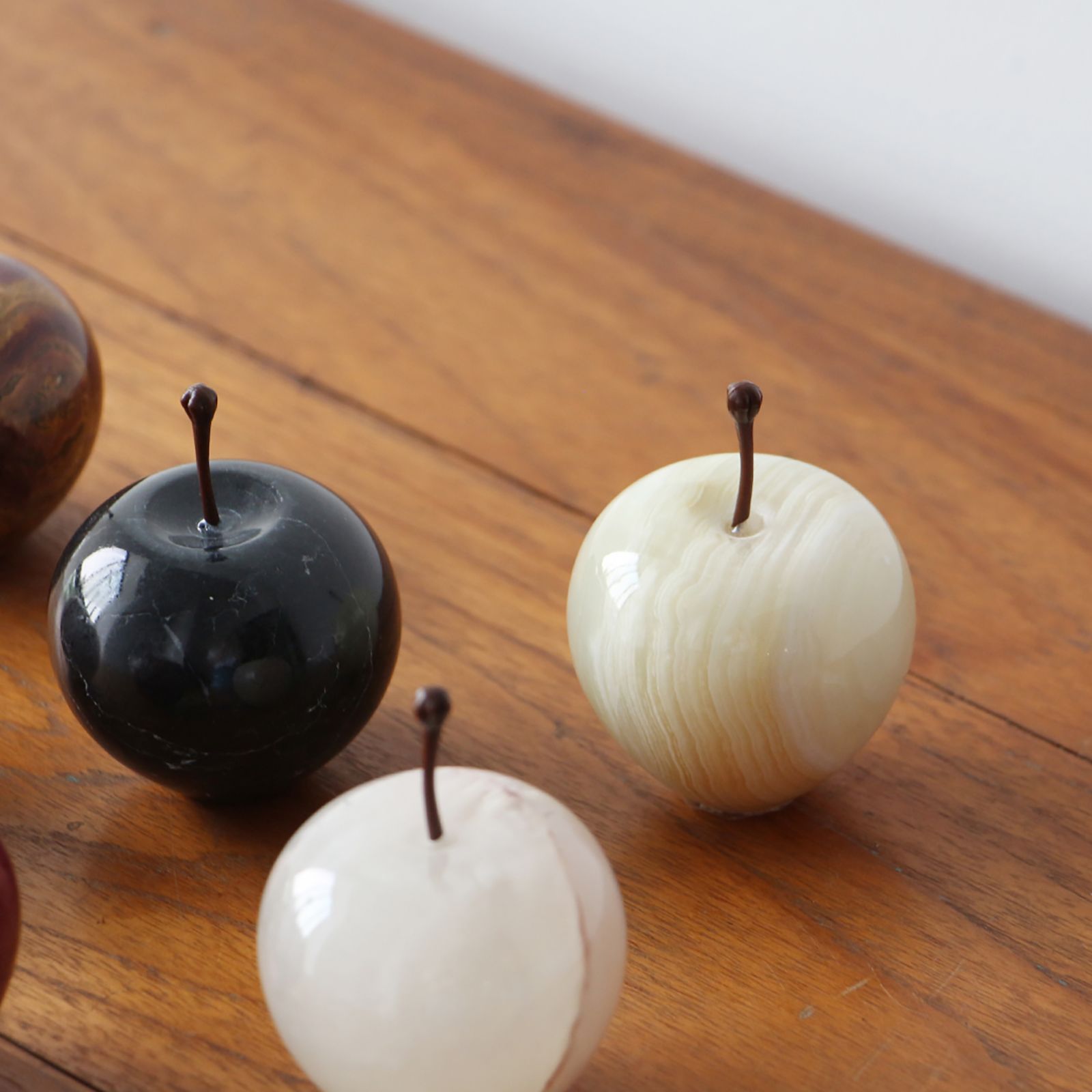 「Marble Apple Small」White