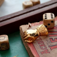 「メタルハンド」ブローチ オーストリア