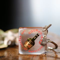COURVOISIER クルボアジェ コニャック ナポレオン ブルボンキーホルダー