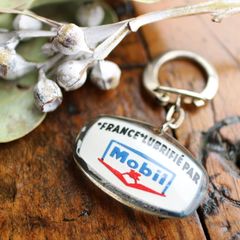 Mobil モービル タンカー ブルボンキーホルダー