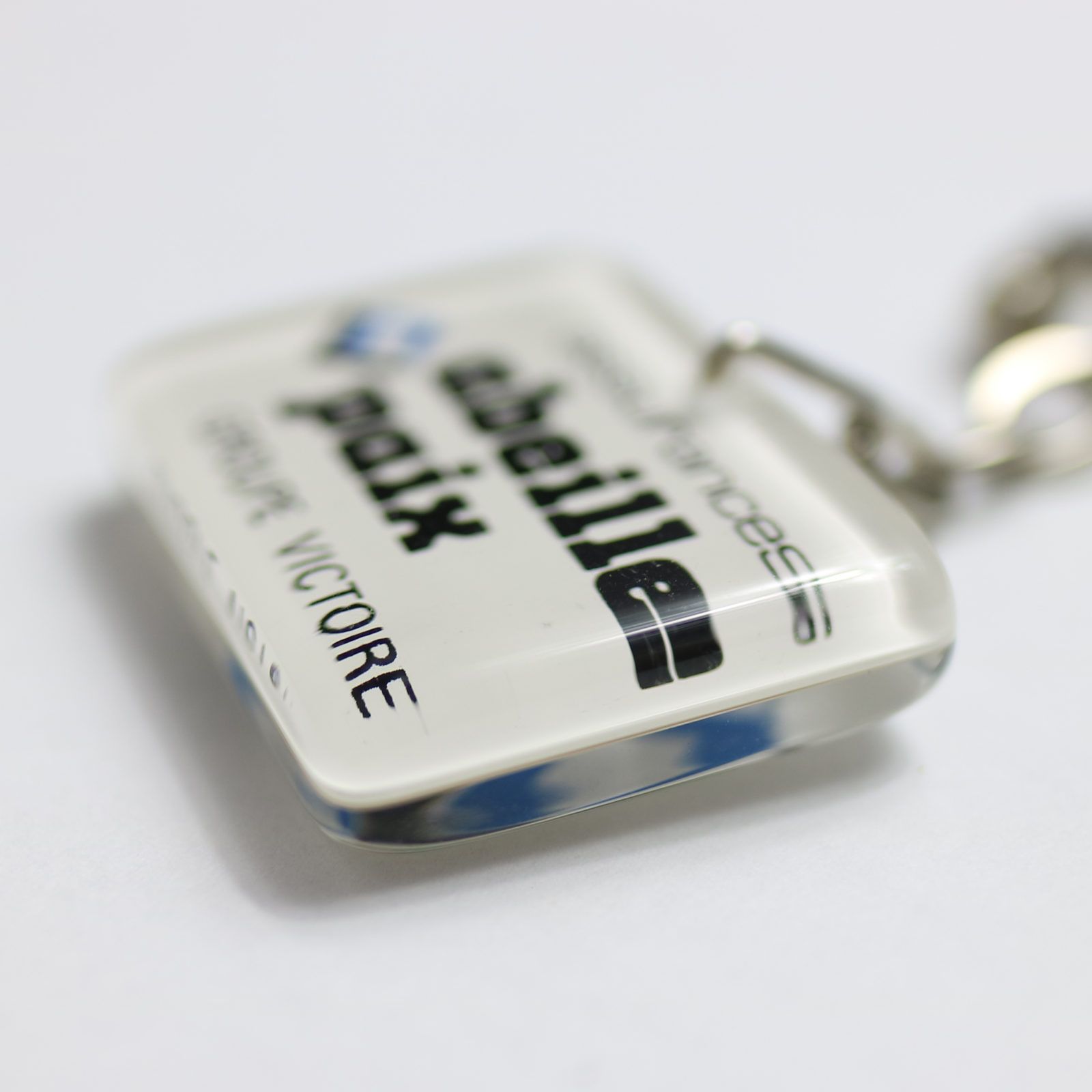 abeille paix 保険会社 ブルボンキーホルダー