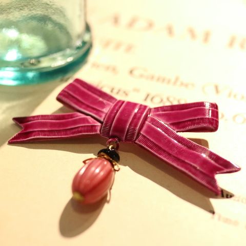 メタルブローチ「リボン」