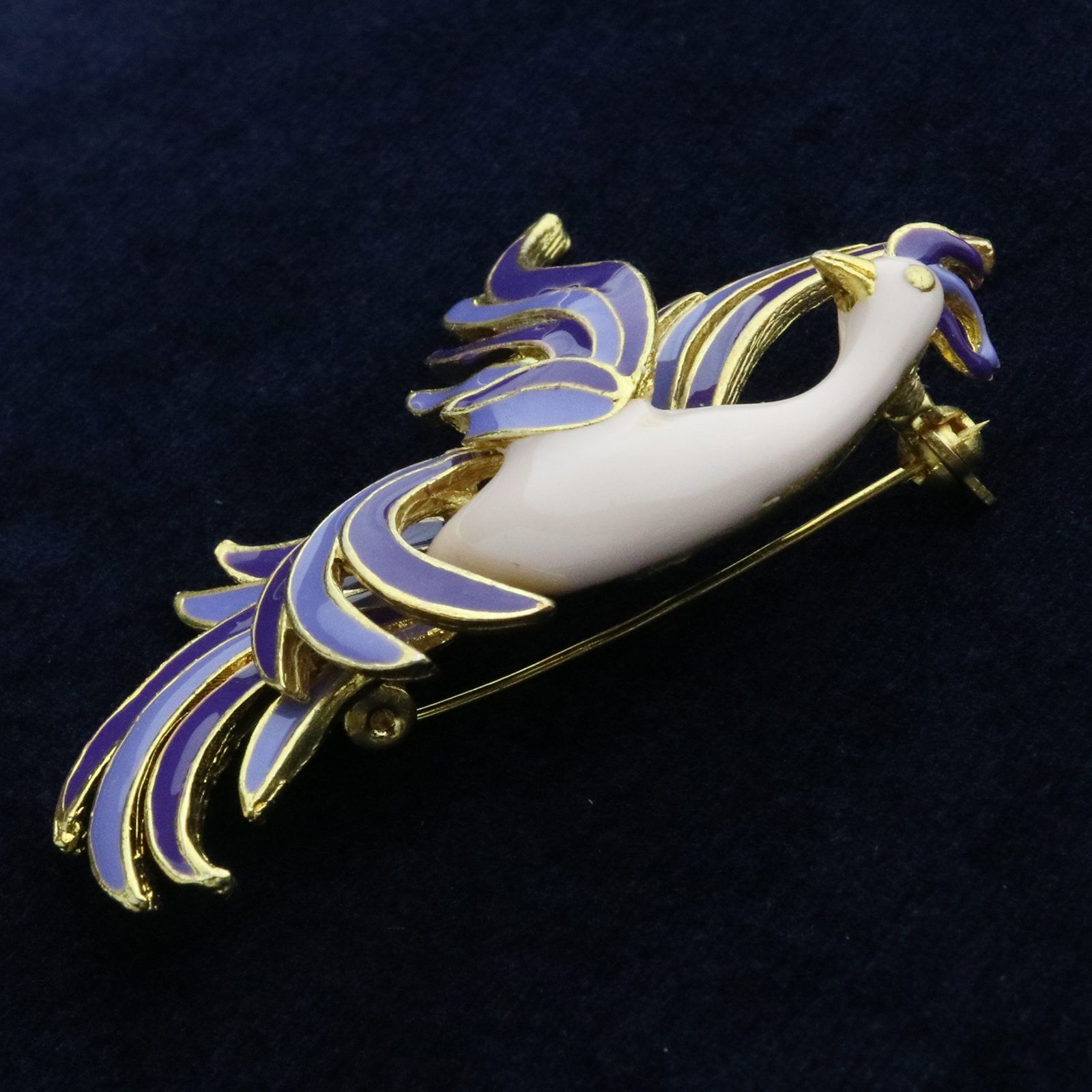 鳳凰の天然素材牙彫刻ブローチ＊＊＊＊(o^-^) 鳳凰の天然素材牙彫刻ブローチ＊＊＊＊(o^-^) 彫刻・オブジェ